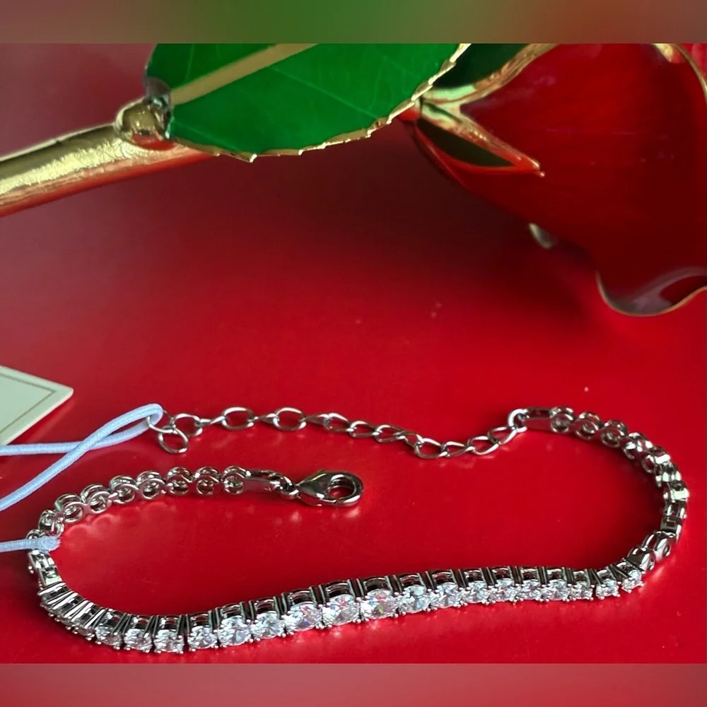 Silver bracelet,Elegant Silver Bracelet with Sparkling Accents